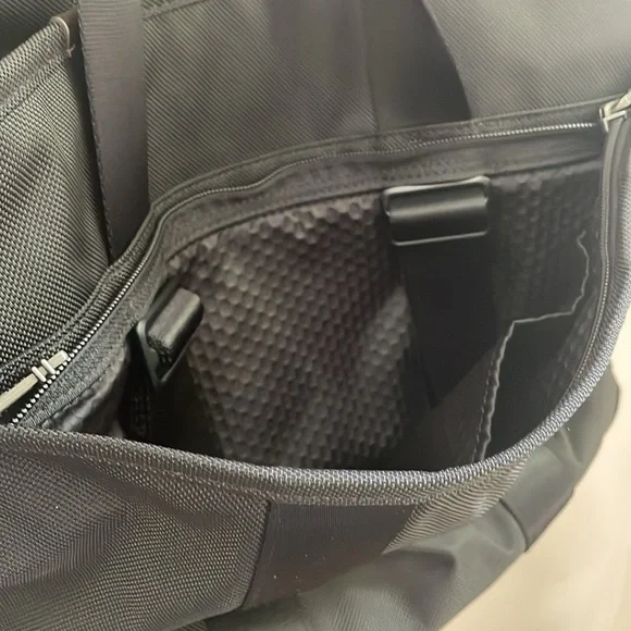 Tumi Black Laptop Bag - Picture 14 of 14